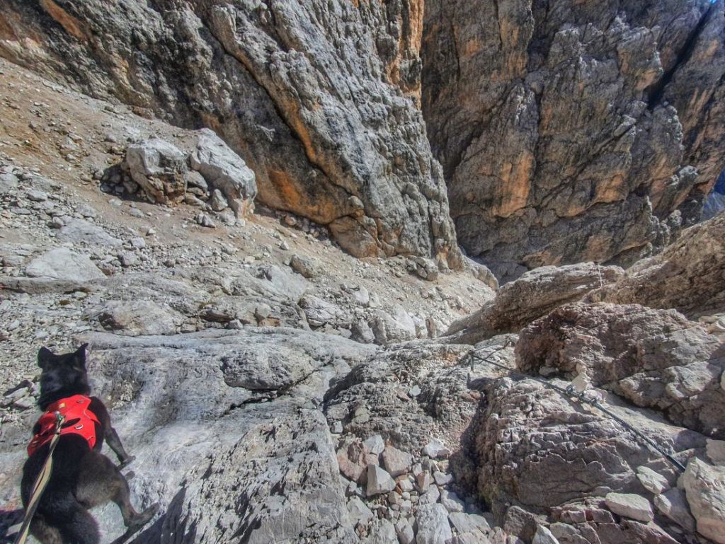 Klettersteig (rechts) oder Rinne (links)