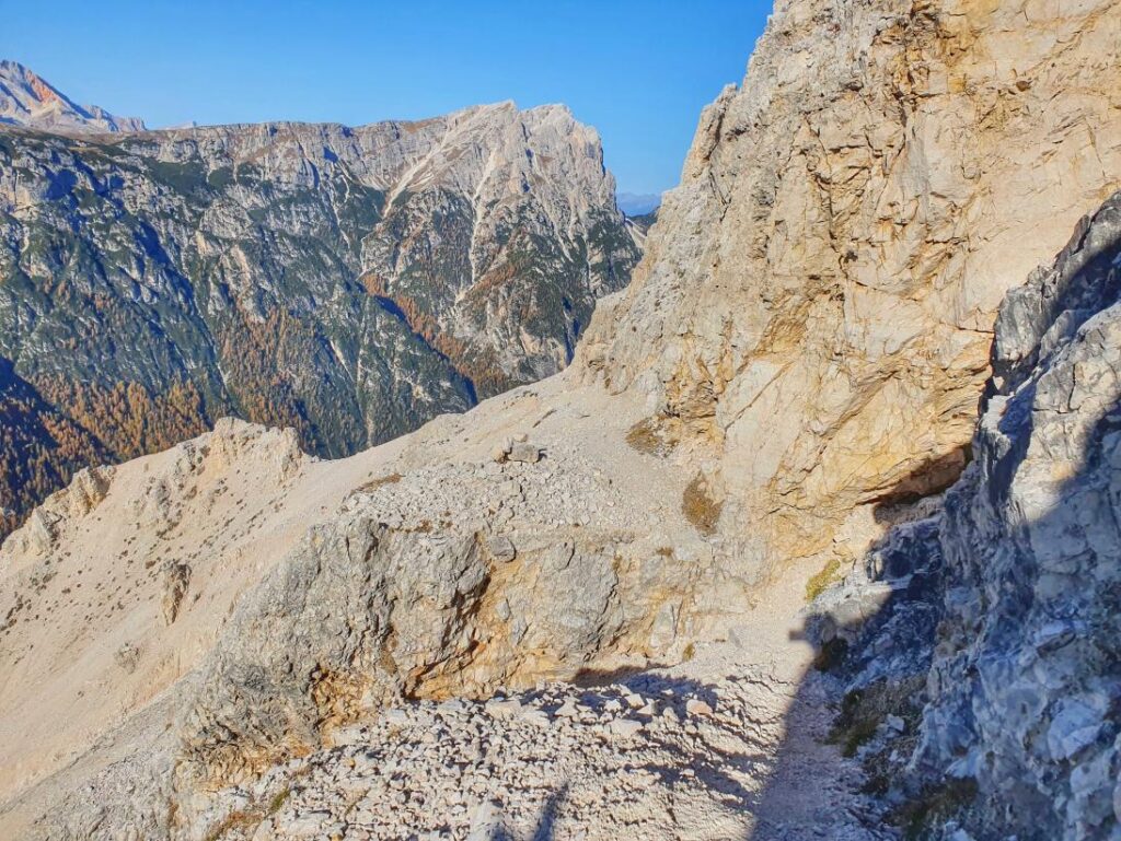 Schwierige kurze Kletterstelle