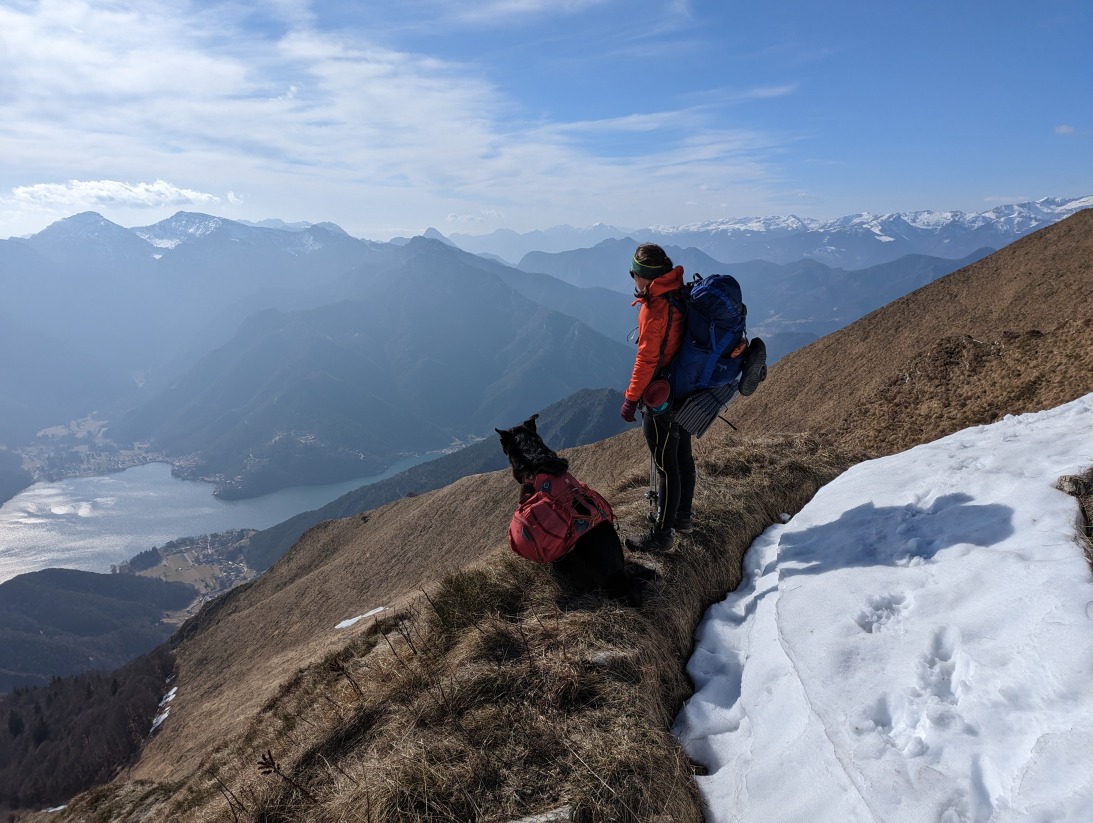 Trekking mit Hund: Gardaseeberge (Winter)