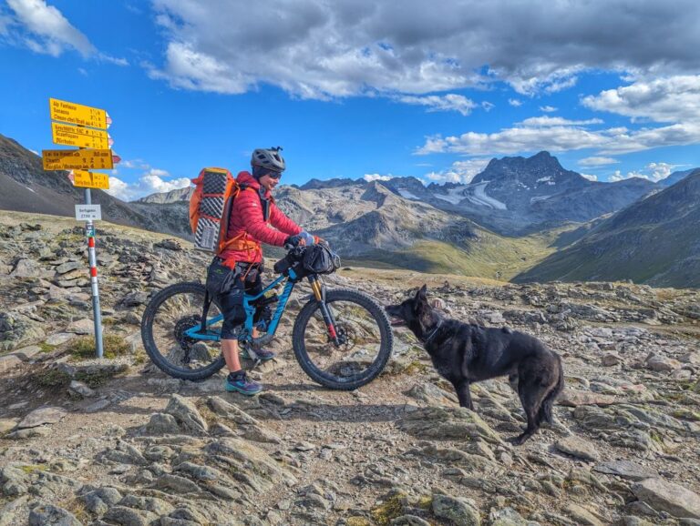 Bikepacking mit Hund - Capricorns Trail, Schweiz